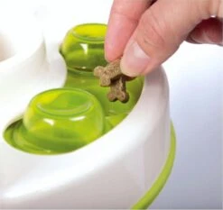 Trixie Slide & Feed Strategiespel - Hondenspeelgoed 15 Trixie Slide & Feed Strategiespel - Hondenspeelgoed -Hondenbenodigdheden 1200x1131 3