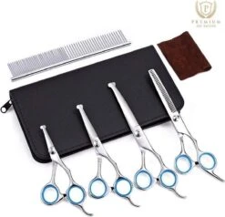 Professionele Hondenscharen Set - Extra Veilige Grooming Set - Trimscharen Voor Honden - Knipschaar - Effileerschaar / Uitdunschaar - Gebogen Schaar Met Ronde Punt - Precisieschaar - Hondenverzorging - Inclusief Kam, 2 Haarclips En Luxe Opbergdoos