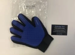 Merkloos Vachtverzorgingshandschoen -Hondenbenodigdheden 1200x871