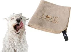 Pepets© – Hondenhanddoek – Honden Handdoek – Microvezel Handdoek – Handdoek Hond – Hondendeken – Droogdoek Hond – Dierendeken – Absorberend – 100*50CM - Beige - GRATIS Zonnebril -Hondenbenodigdheden 1200x889