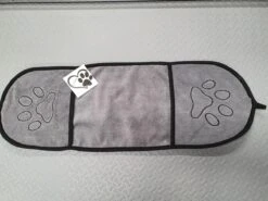 N4dogs – Hondenhanddoek – Honden Handdoek – Microvezel Handdoek – Handdoek Hond – Droogdoek Hond – Dierendeken – Sterk Absorberend – Handdoek Met Zakken - Grijs - 66 X 23 Cm -Hondenbenodigdheden 1200x899 6