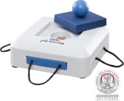 Trixie Dogtoy Dog Activity Strategy Game Gamble Box - Piepend Speelgoed - 15cm X 15cm X 9cm - Zwart/rood/oranje -Hondenbenodigdheden 1200x978 1